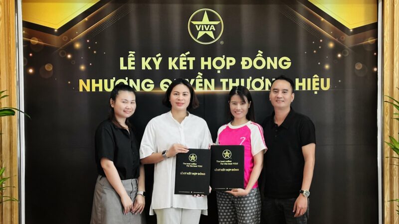 VIVA STAR COFFEE KÝ KẾT NHƯỢNG QUYỀN MỞ CHI NHÁNH MỚI