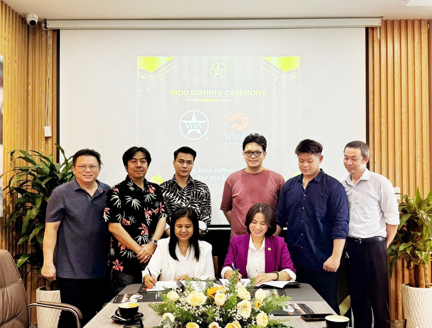 Read more about the article Lễ ký kết MOU giữa Viva Vietnam & PKG Thailand: Mở ra chương mới trong hành trình đưa cà phê Việt vươn tầm khu vực